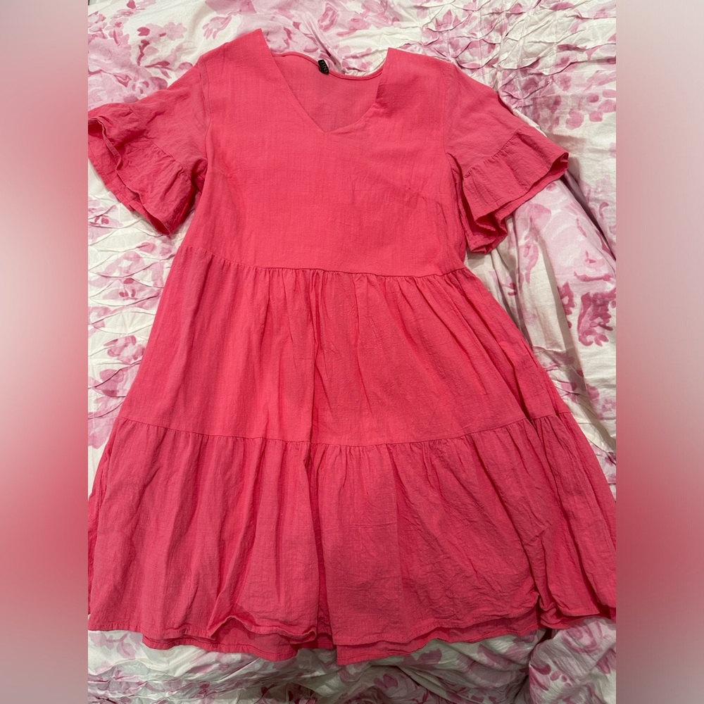 Fancyinn pink v neck dress; pink; xs